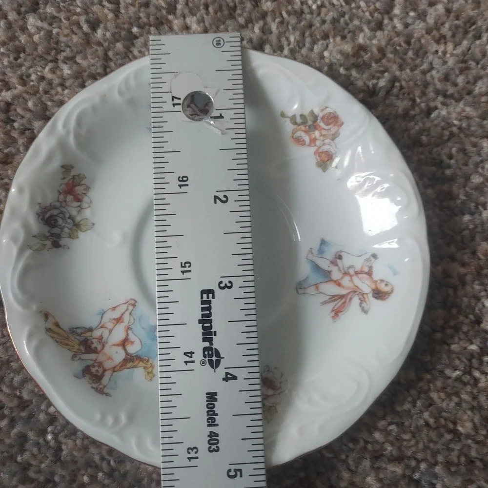 Trisa Porcelain Cherub Floral Saucers Set of 4 Scalloped Gold Trim Vintage Style